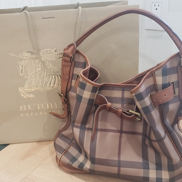 Burberry Bag - Picture 3 of 15